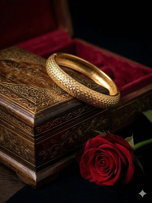 צמיד זהב קשיח שוהם