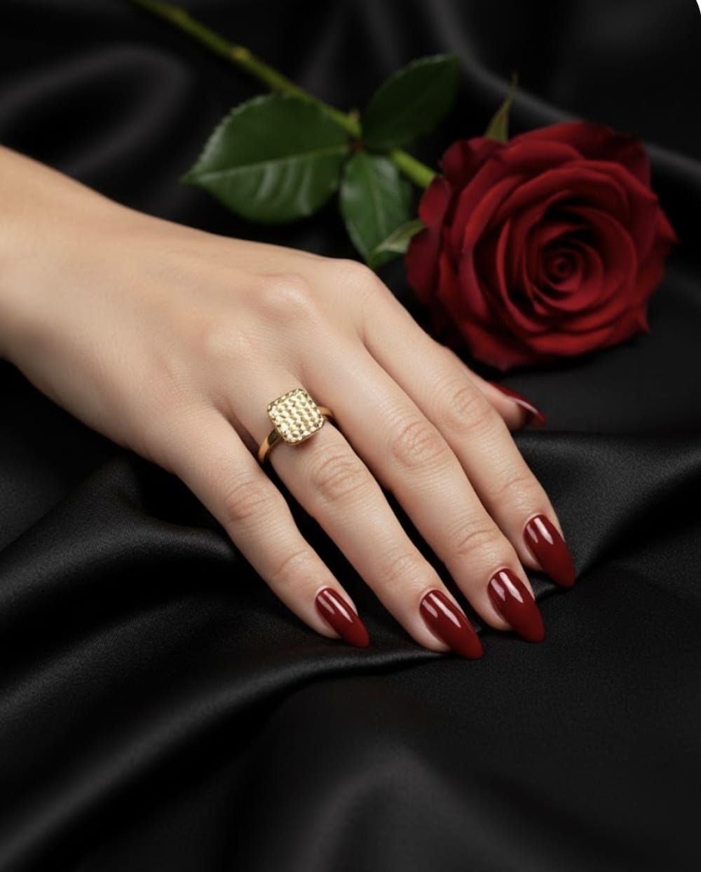 טבעת זהב נועה