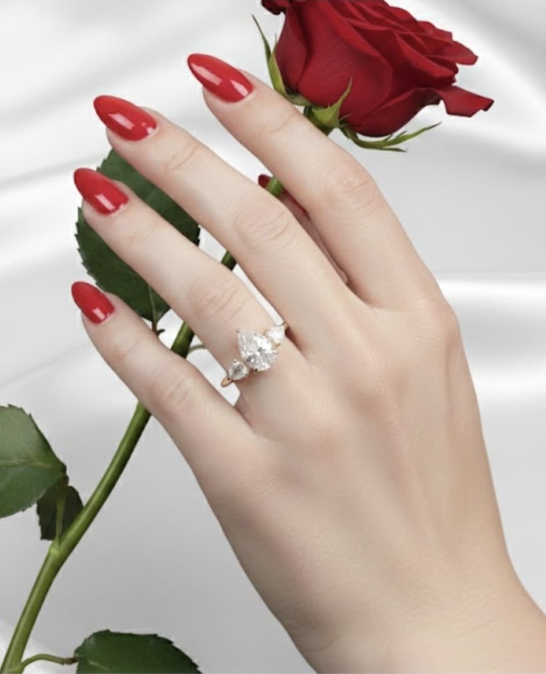 טבעת זהב עם יהלומי מעבדה אשלי