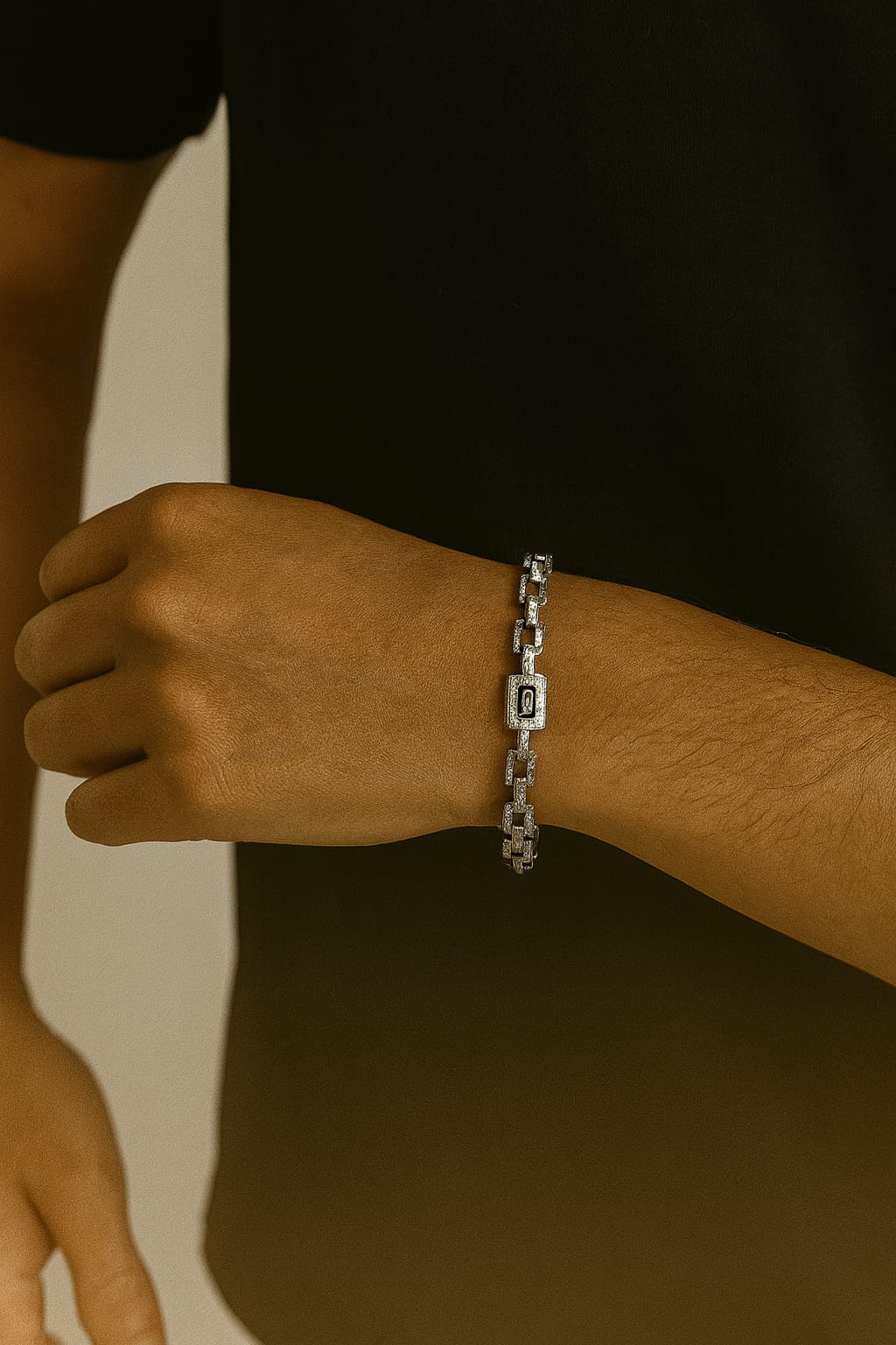 צמיד מונאקו אסנס