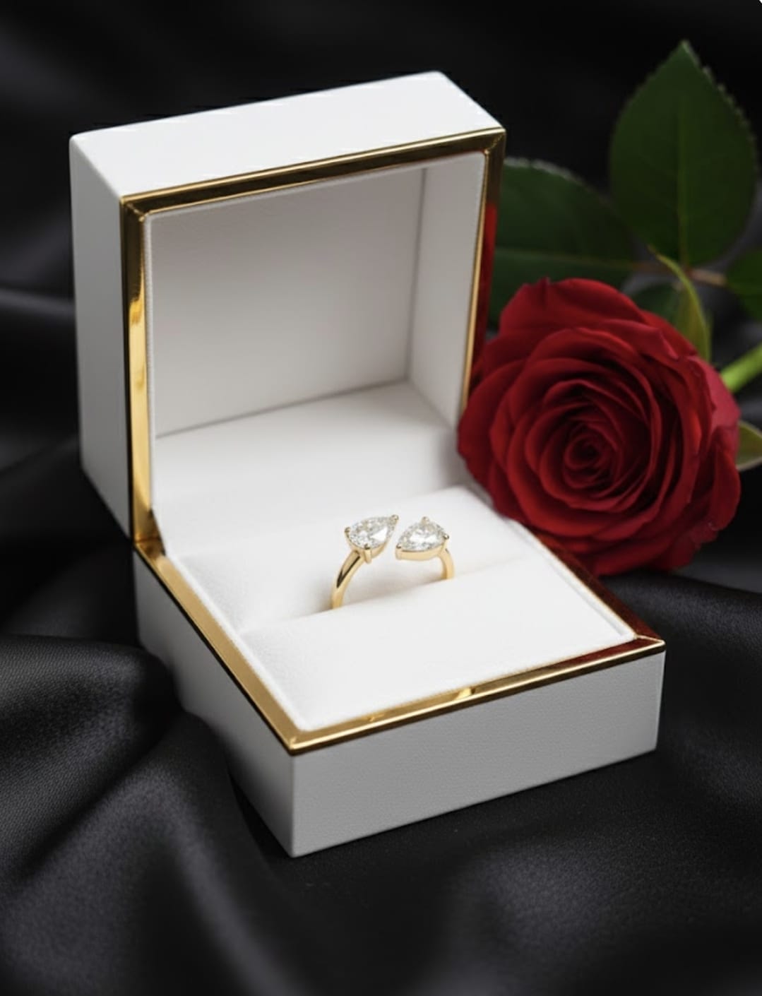 טבעת זהב עם יהלומי מעבדה אודיה