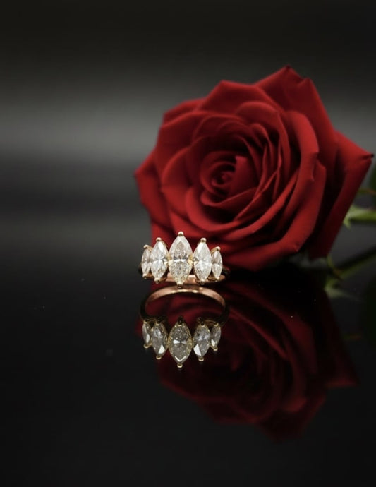 טבעת זהב עם יהלומי מעבדה הלל