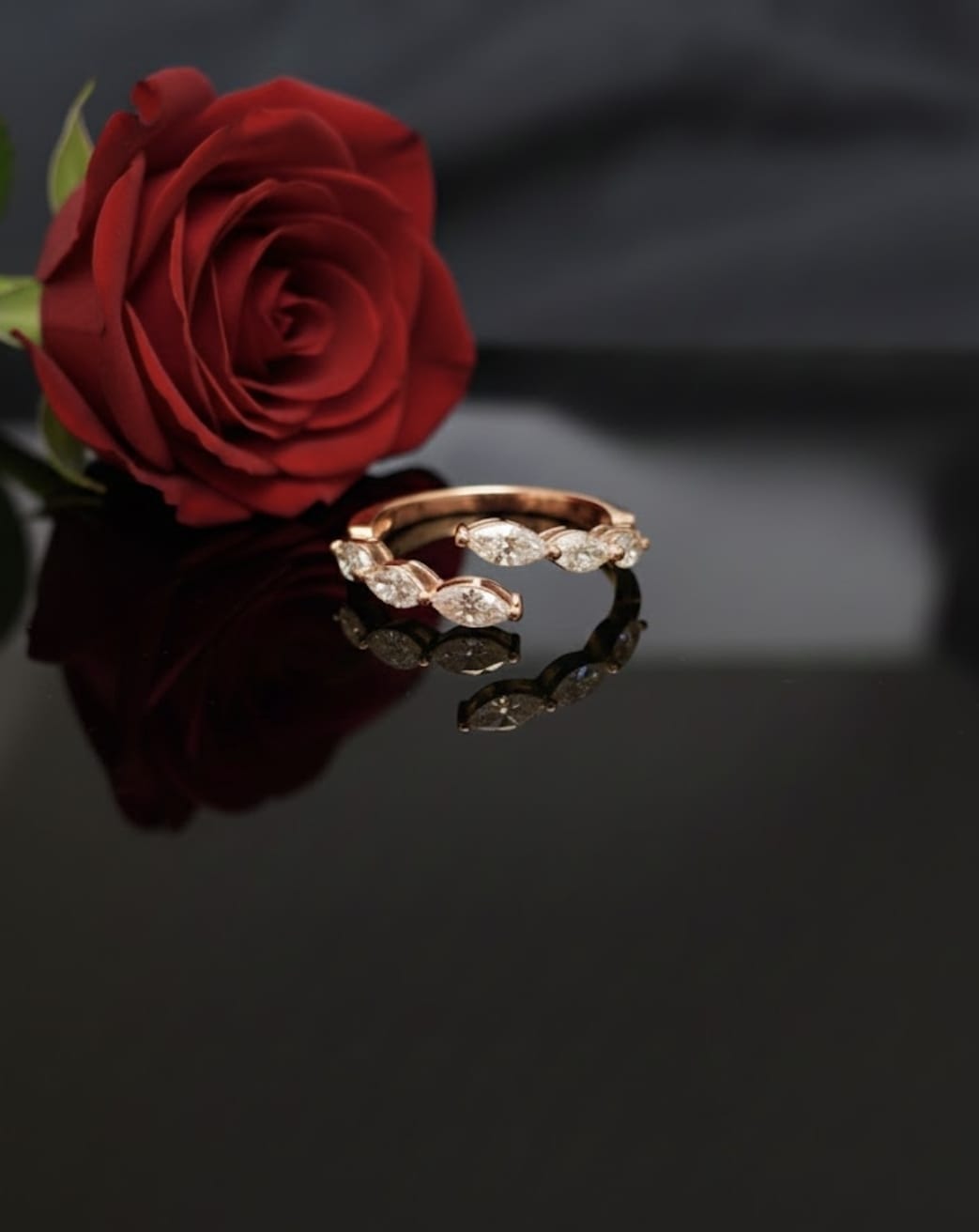 טבעת זהב עם יהלומי מעבדה דיאנה