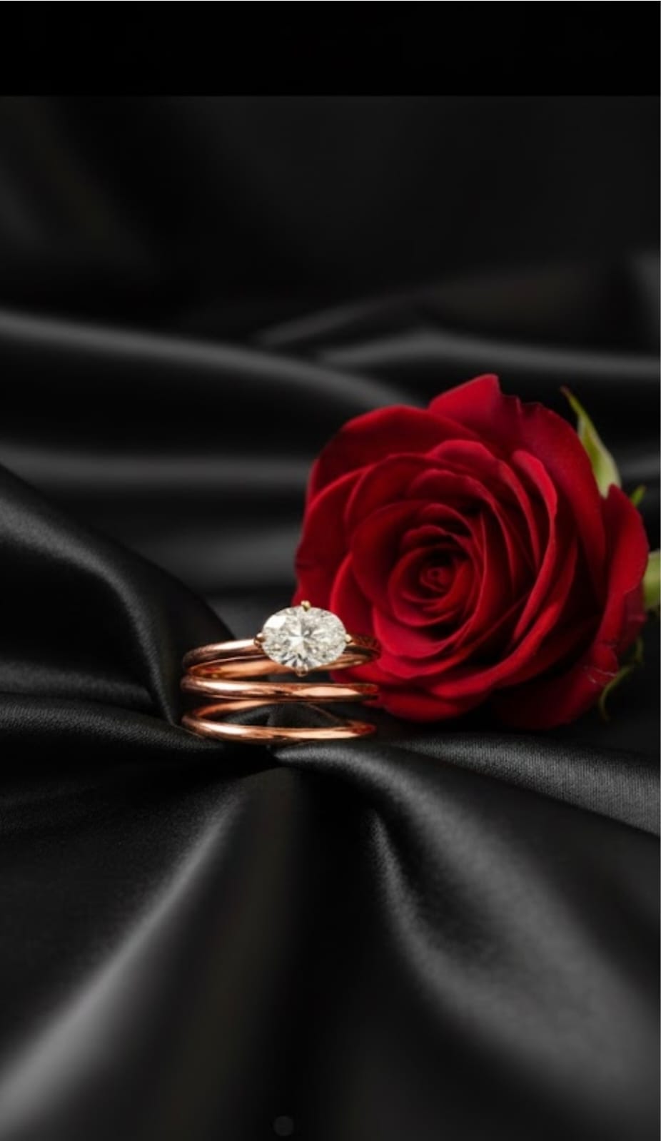 טבעת זהב עם יהלומי מעבדה שחר