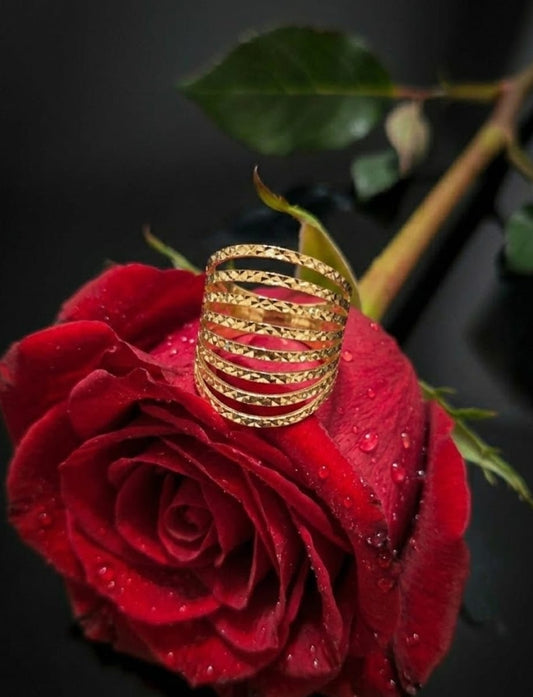 טבעת זהב אביב