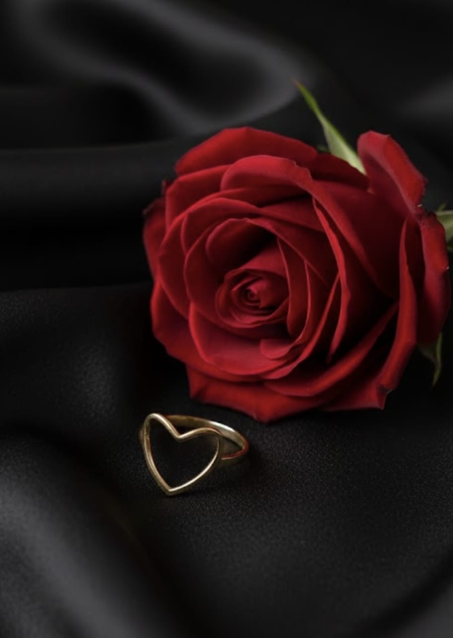 טבעת זהב לב
