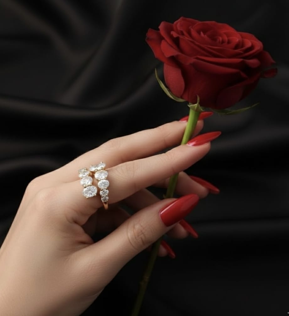 טבעת זהב עם יהלומי מעבדה נטלי