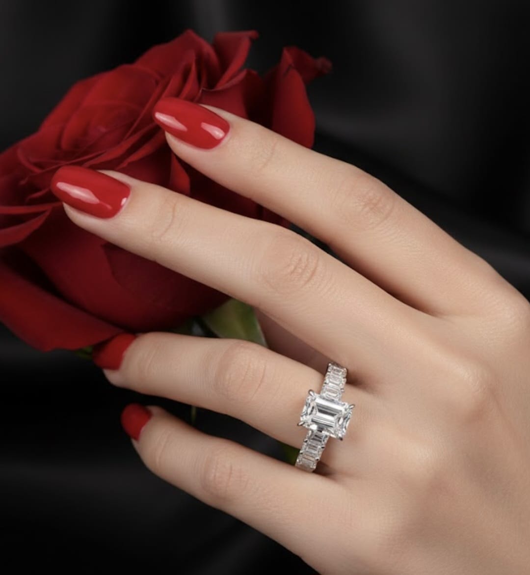 טבעת זהב עם יהלומי מעבדה ליזה