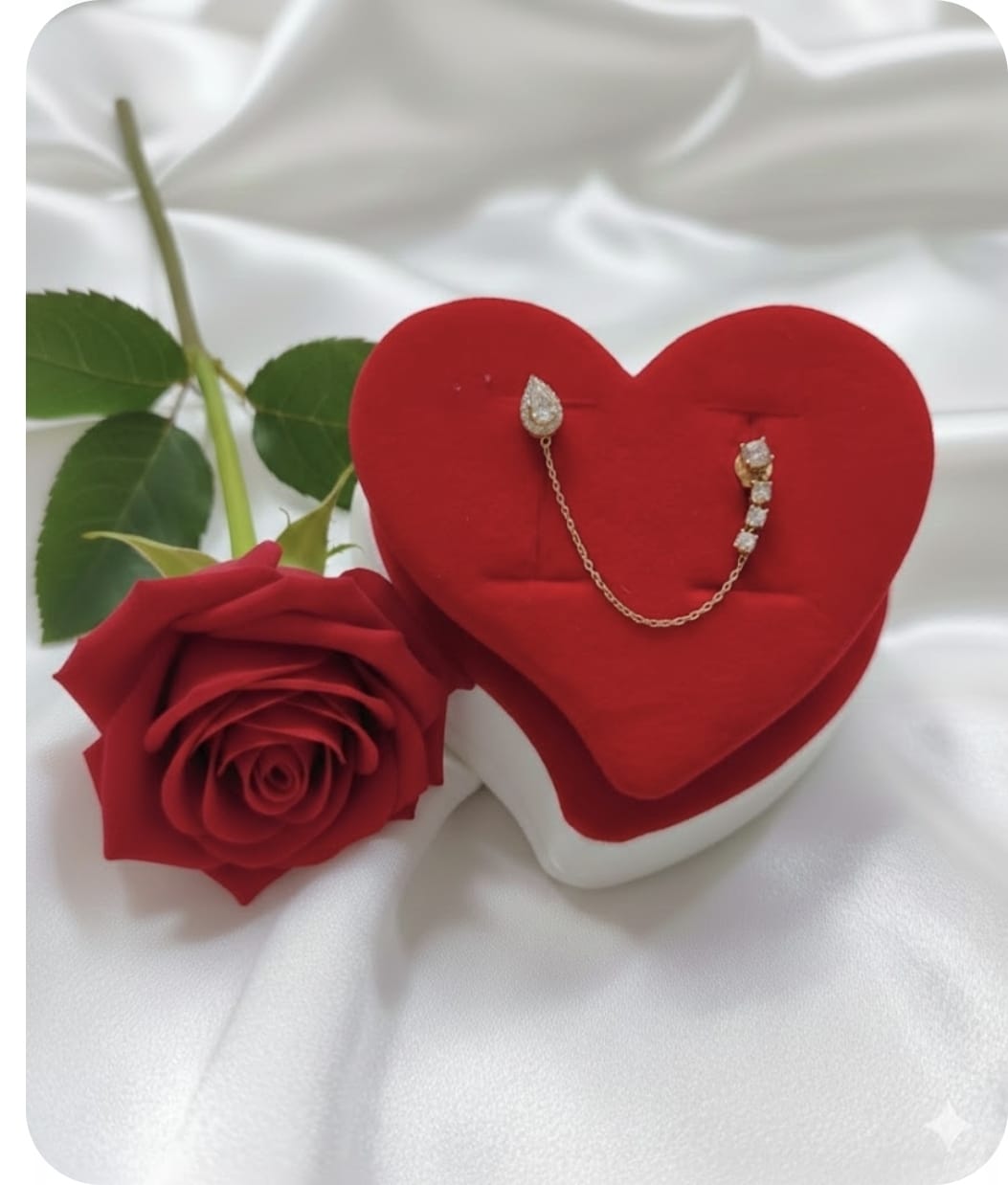 עגילי זהב פלג