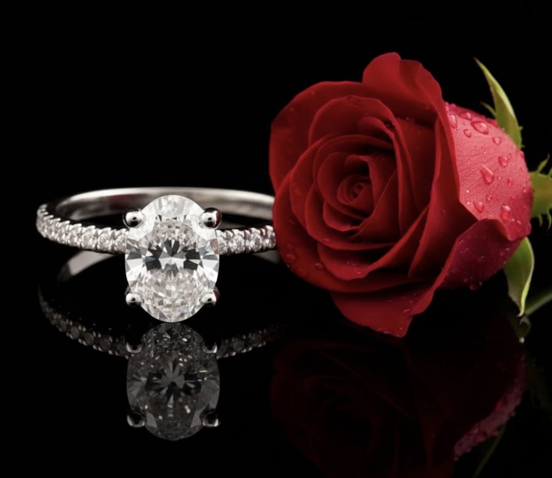 טבעת זהב עם יהלומי מעבדה זואי