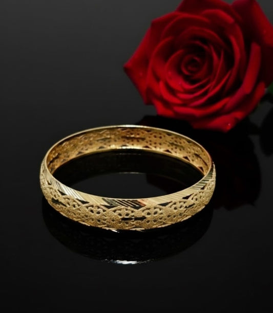 צמיד זהב קשיח ספיר