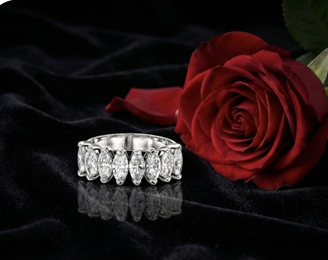 טבעת זהב עם יהלומי מעבדה