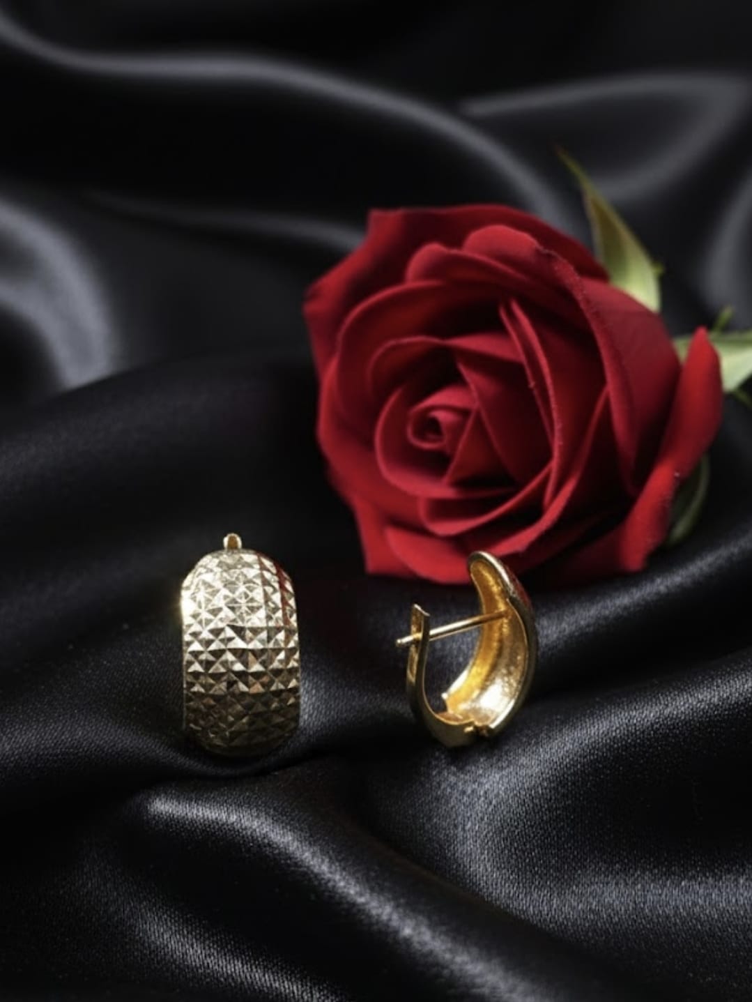 עגילי זהב רוני