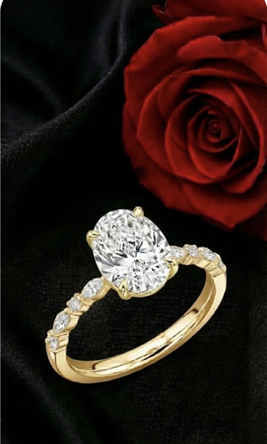 טבעת זהב עם יהלומי מעבדה אמנדה